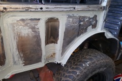 land-rover-classic-welding-restoration-3