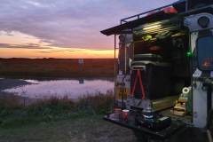 land-rover-sunset-overland