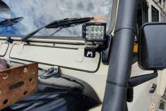 led-sidewinder-lights-flashing-beacon-terrafirma-windscreen-light-bracket-mount-1